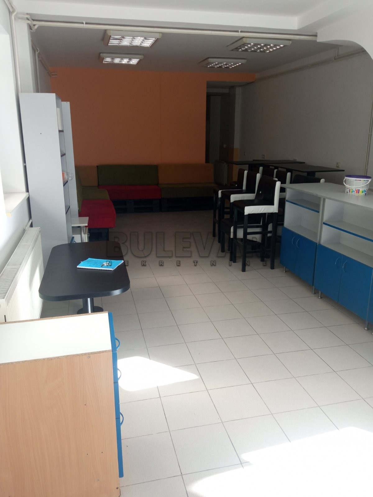 Lokal, 74 m2, Centar, Učitelj Tasina ID: i-07071 1