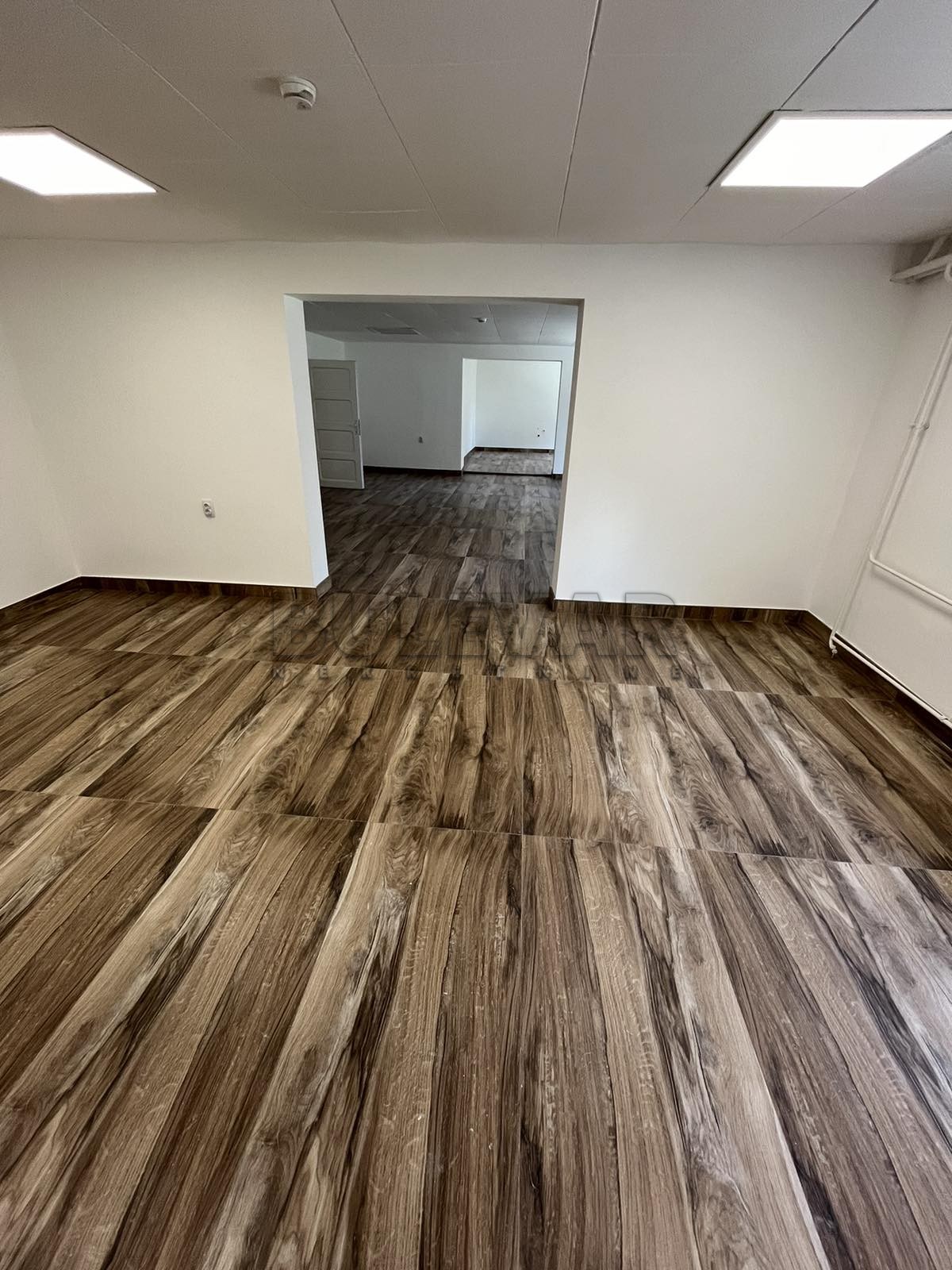 Lokal, 750 m2, Trošarina, Višegradska ID: i-010006 3