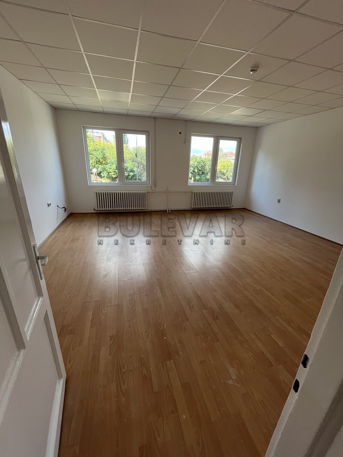 Lokal, 750 m2, Trošarina, Višegradska ID: i-010006 5