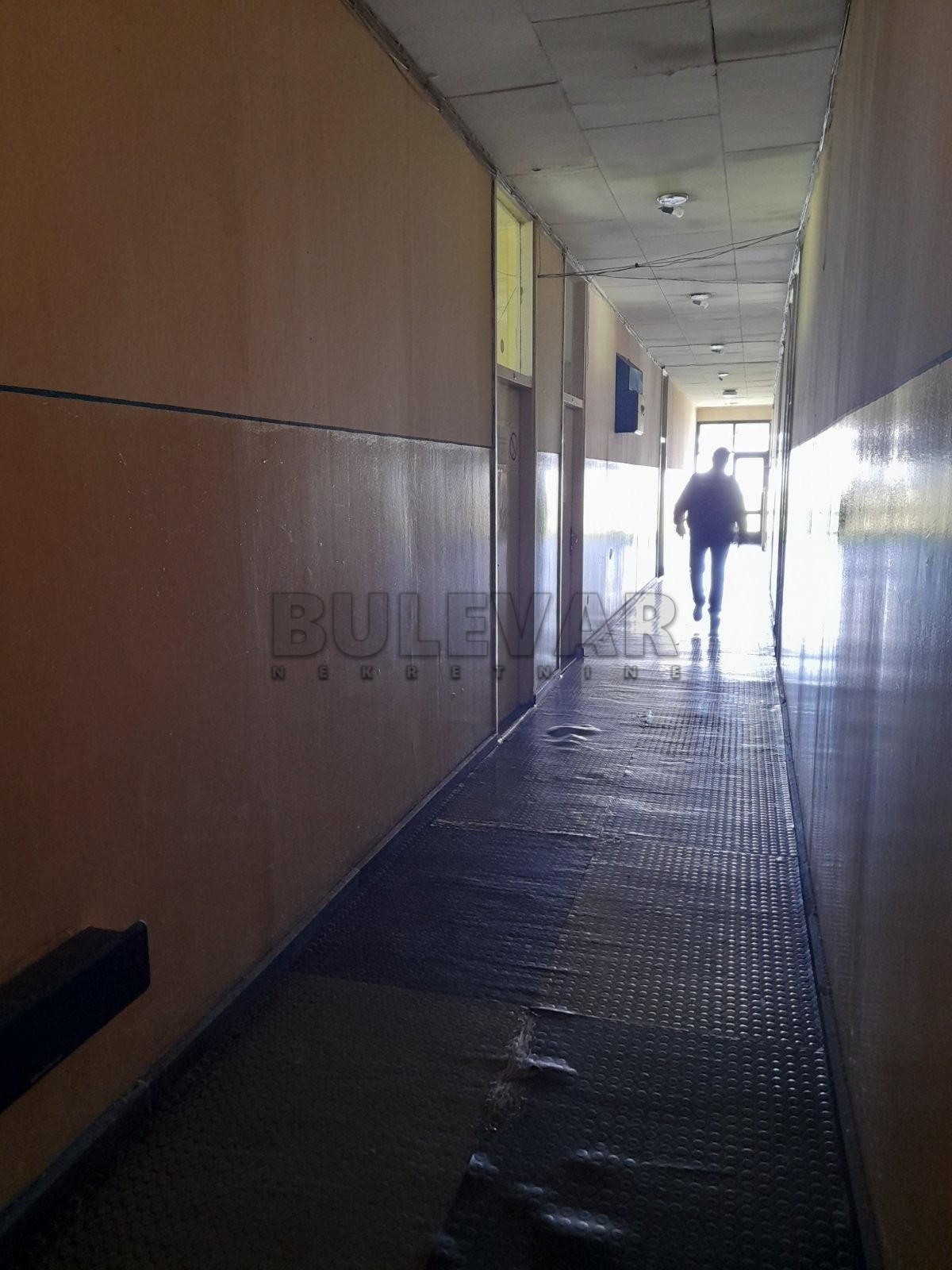 Lokal, 837 m2, Mramorsko Brdo, Topličkog partizanskog odreda ID: i-09661 2