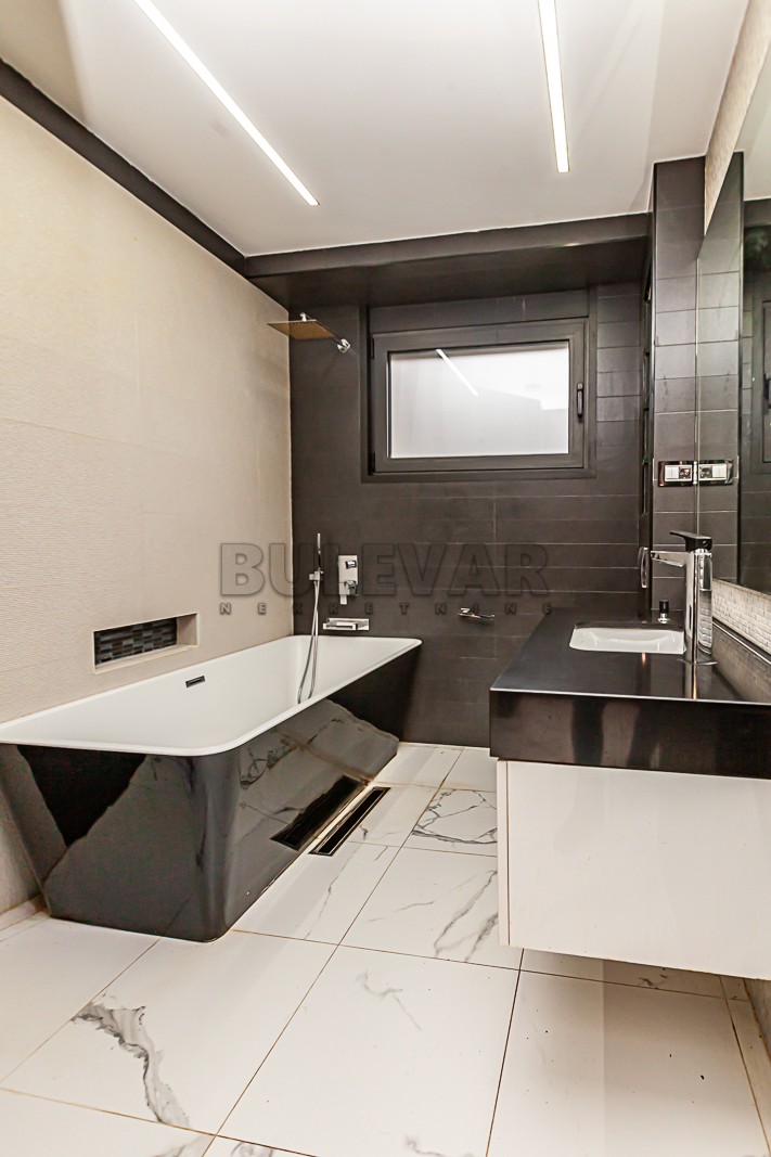 Lokal, 85 m2, Centar, Obrenovićeva ID: i-010389 18