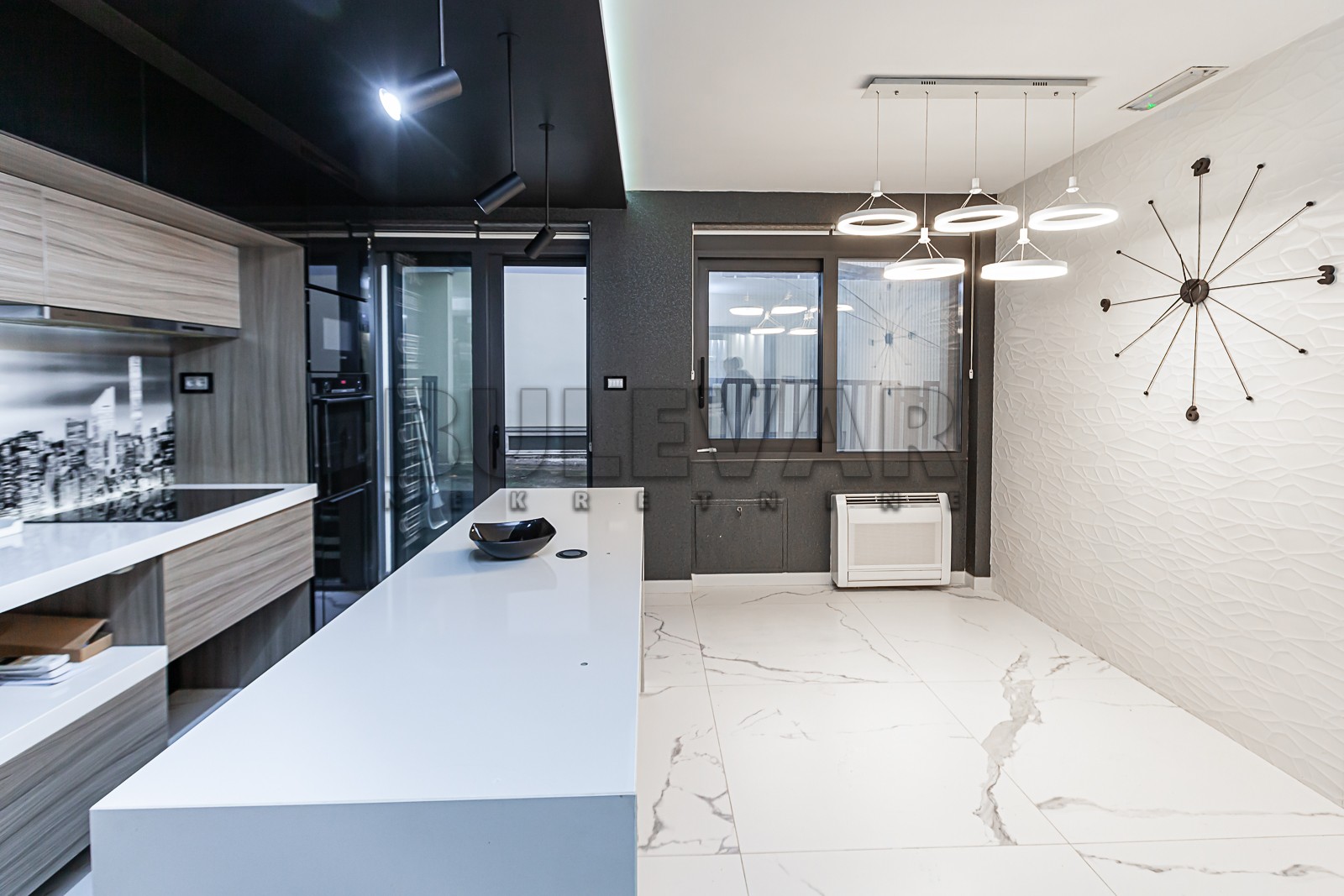 Lokal, 85 m2, Centar, Obrenovićeva ID: i-010389 1