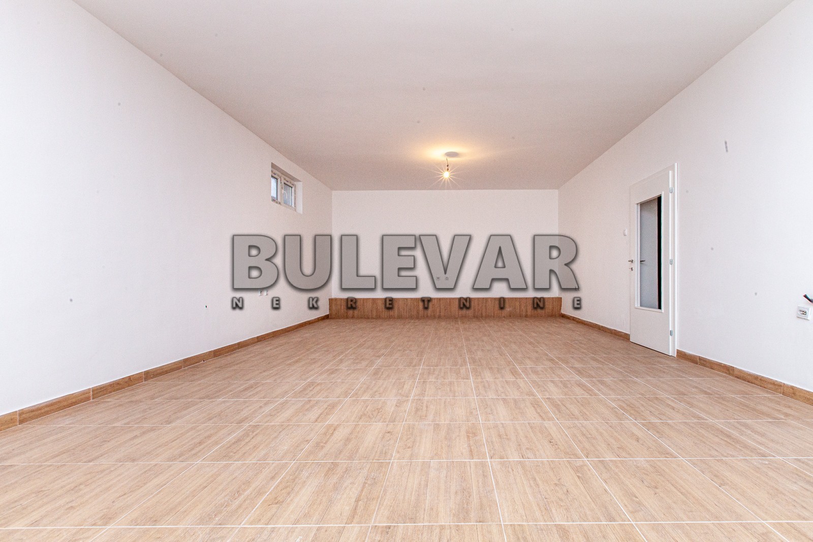 Lokal, 85 m2, Durlan, Donjovrežinska ID: p-08796 1