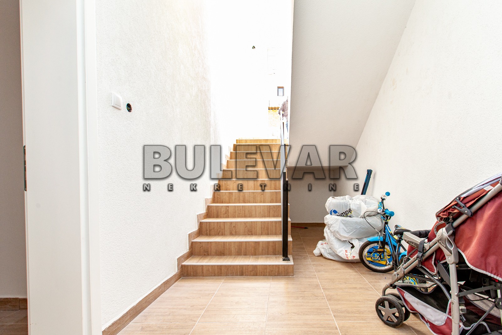 Lokal, 85 m2, Durlan, Donjovrežinska ID: p-08796 7