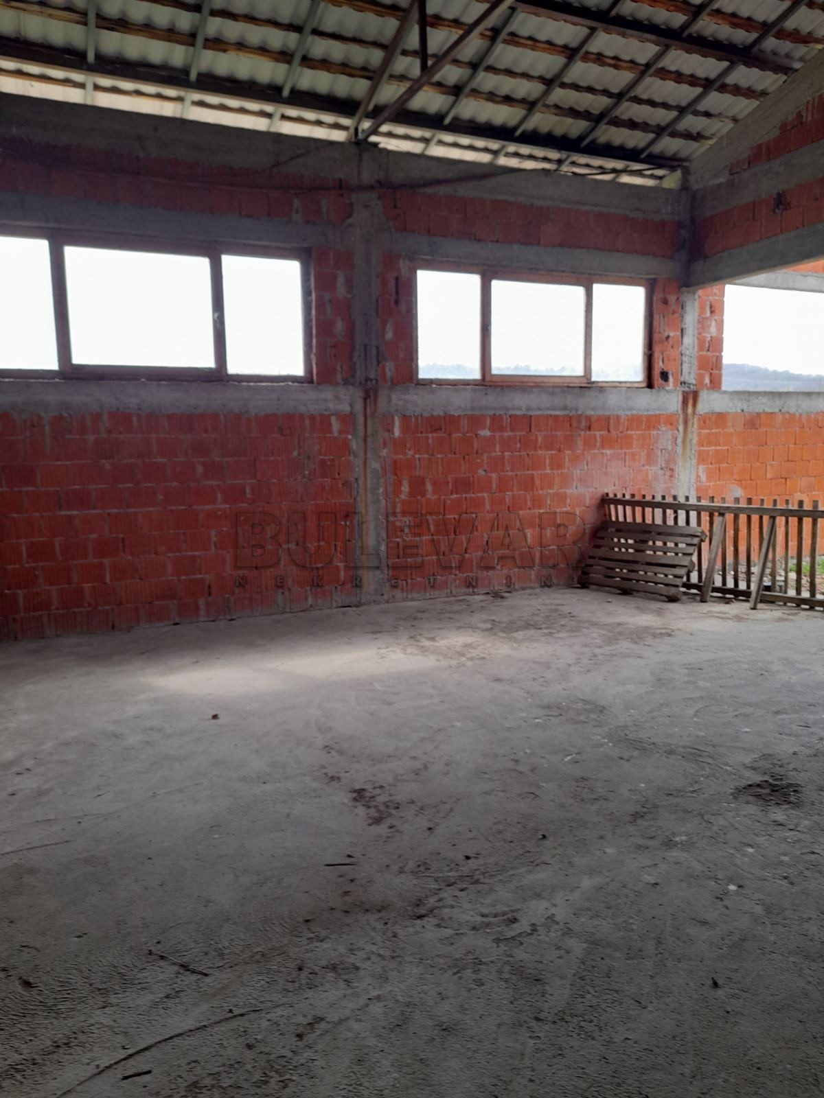 Lokal, 960 m2, Đuriselo, Milovana Pantovića ID: p-08237 9