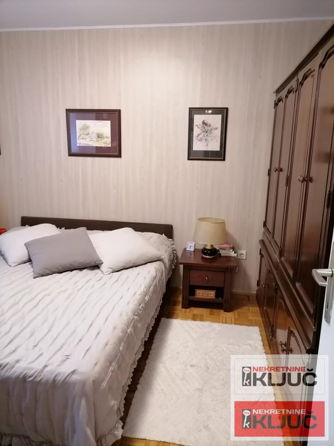 NOVO NASELJE, 84m2 plus terasa, Četvorosoban, Renoviran 8