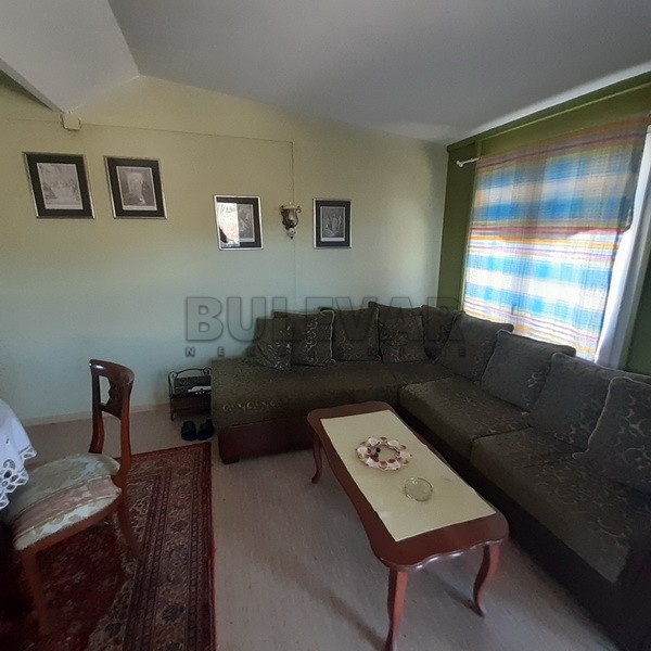 Plac, Crvena Reka ID: p-09849 15