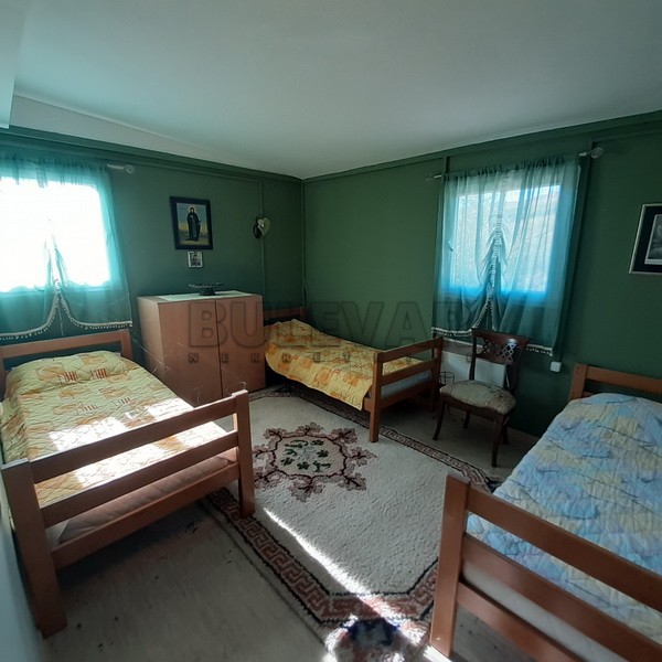 Plac, Crvena Reka ID: p-09849 19