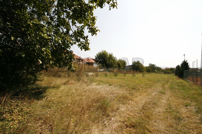 Plac, Crveni krst, Bulevar 12. februar ID: p-01679 3