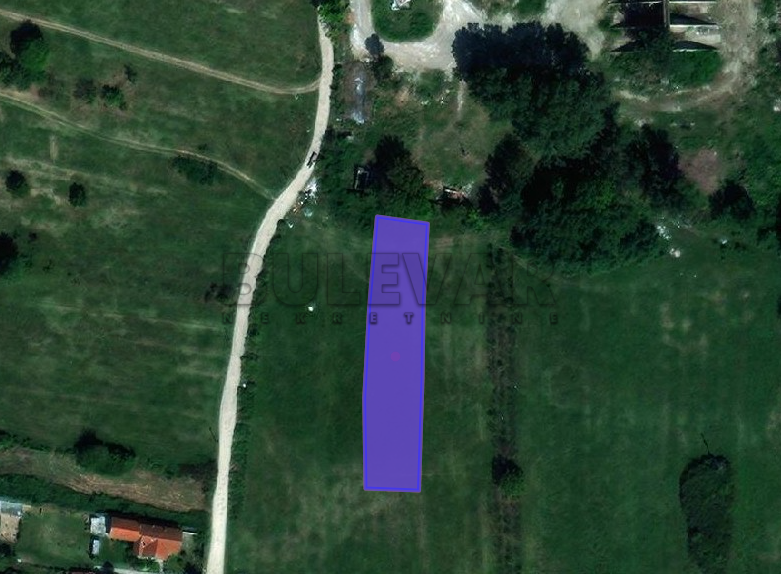 Plac, Kičevo, Ivana Milutinovića ID: p-09671 1