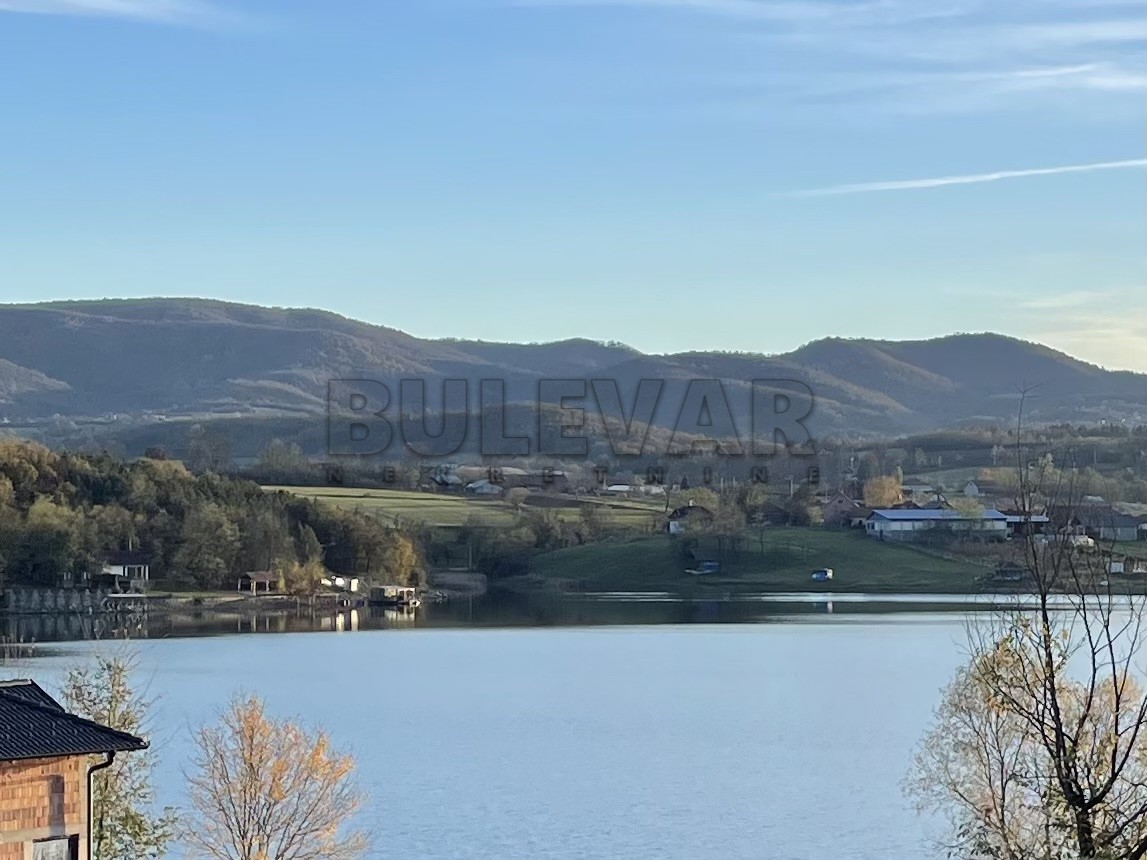 Plac, Knić, Knić ID: p-010256 1