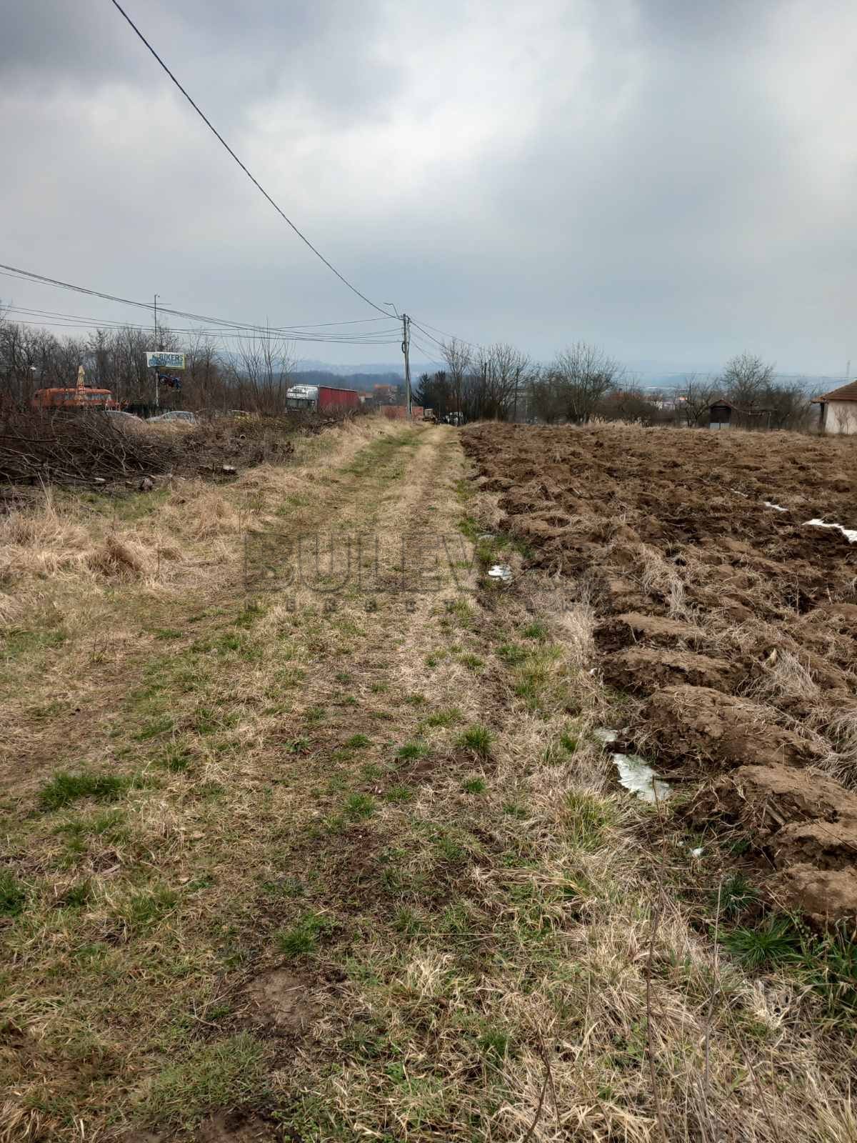 Plac, Knić, Knić ID: p-07772 3