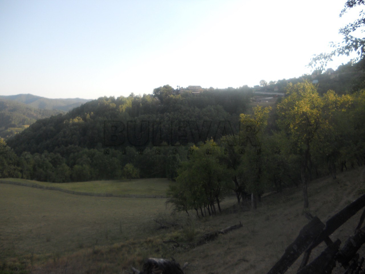 Plac, Semegnjevo ID: p-06826 1