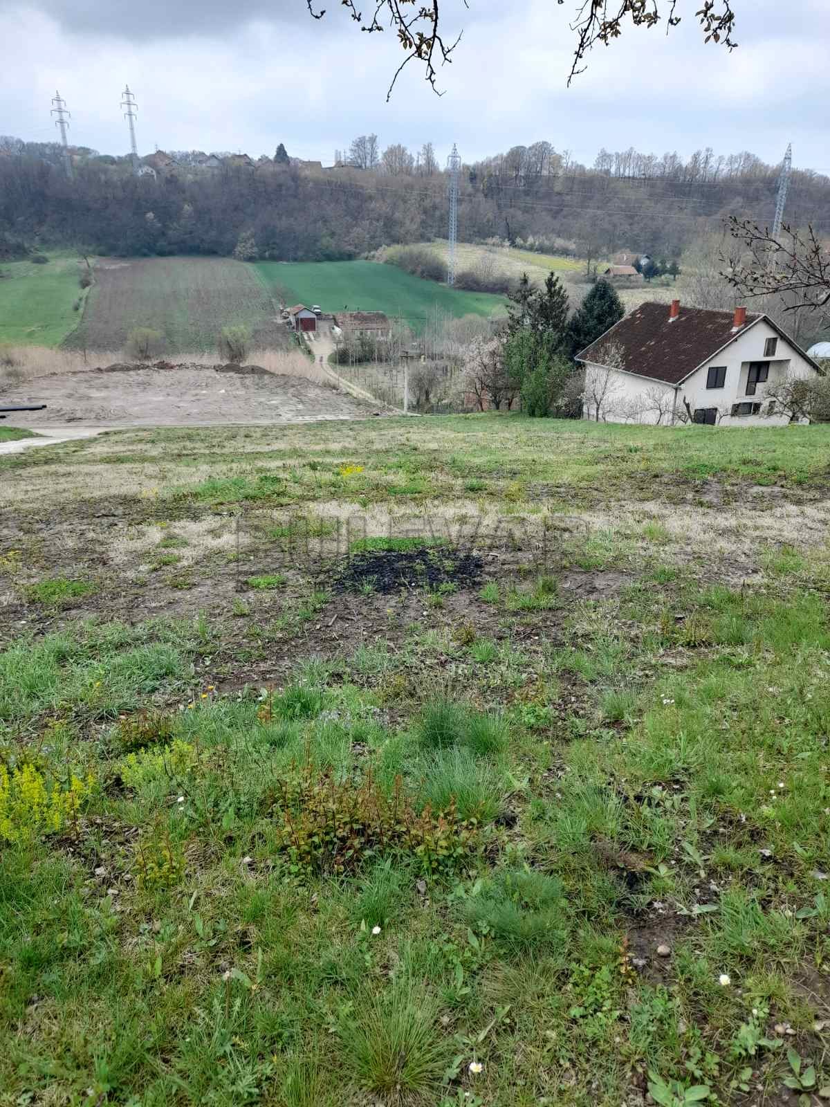 Plac, Viška ID: p-08311 3