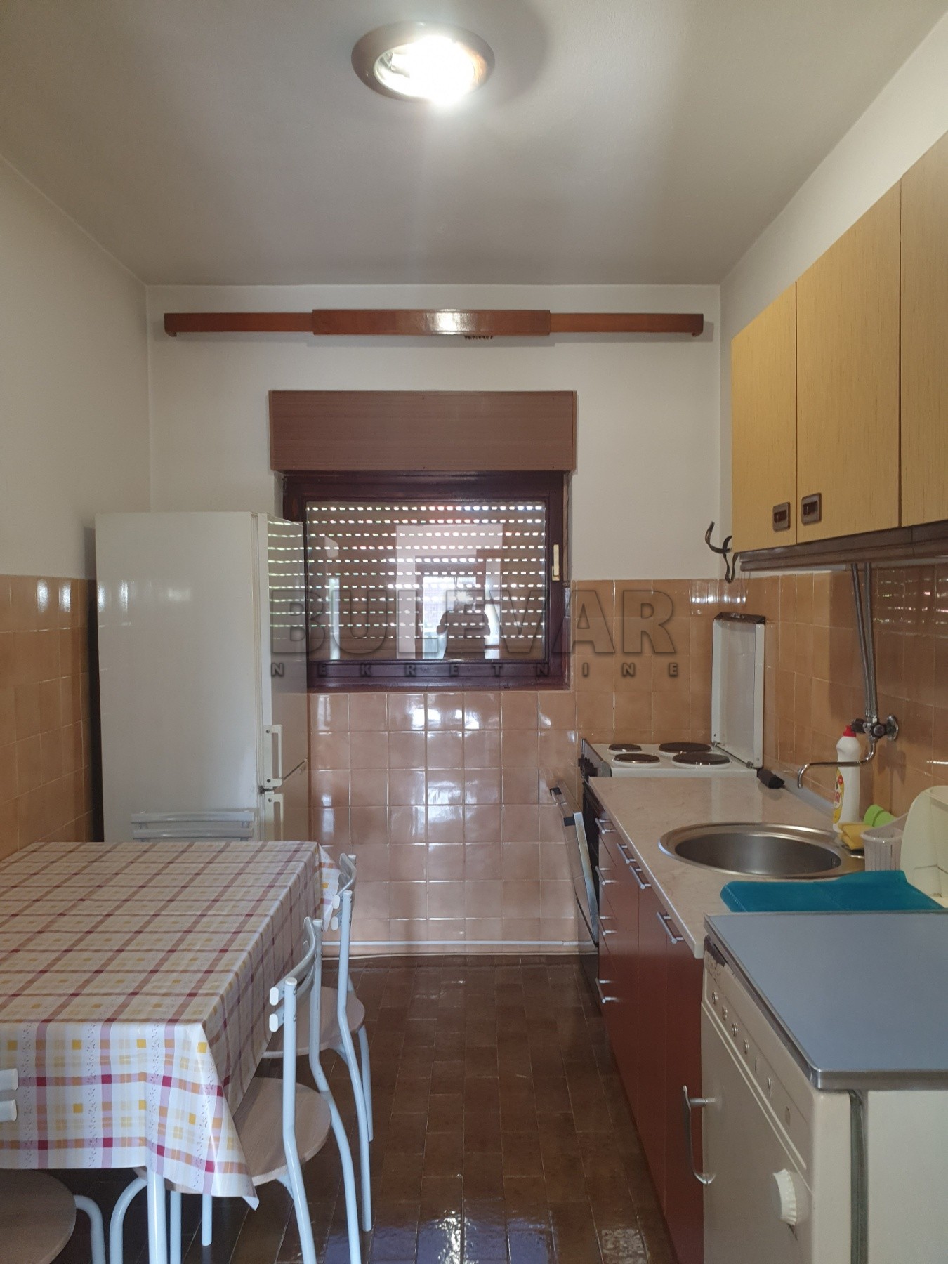 Trosoban stan, 110 m2, Crveni krst, Sjenička ID: i-09490 3