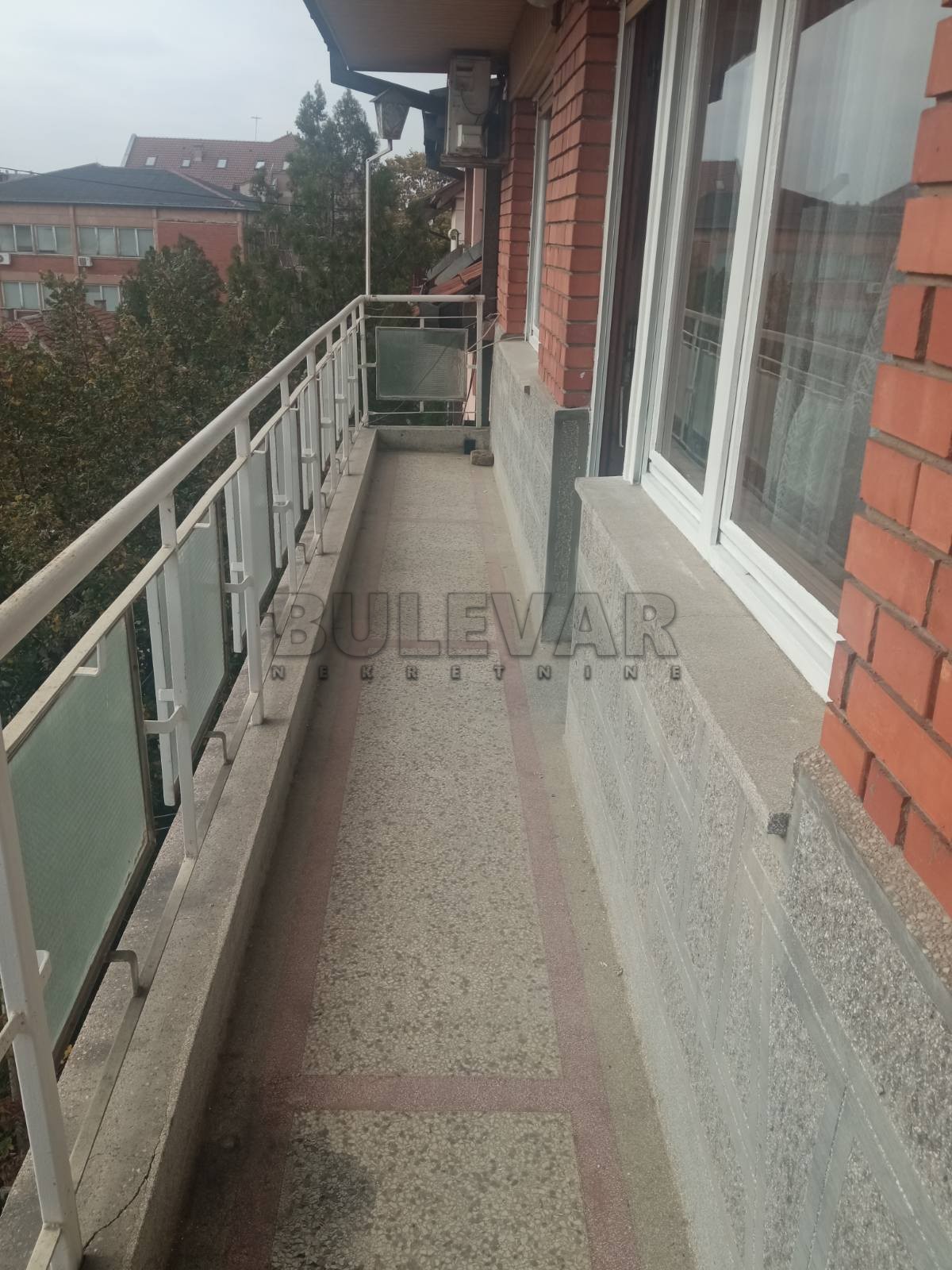 Trosoban stan, 120 m2, Marger, Dositeja Obradovića ID: i-07101 13