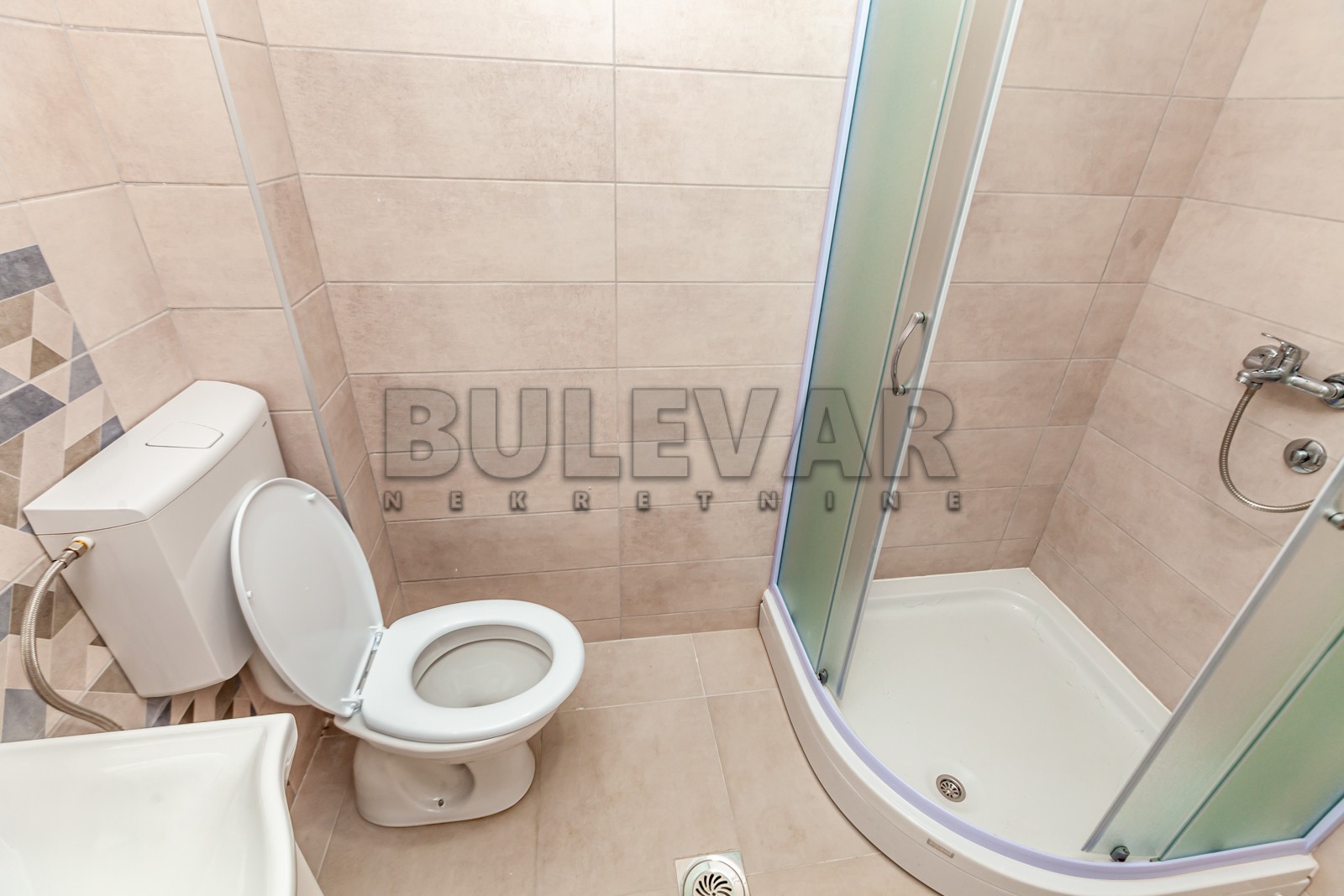 Trosoban stan, 58.6 m2, Pantelej, Borska ID: p-08588 7