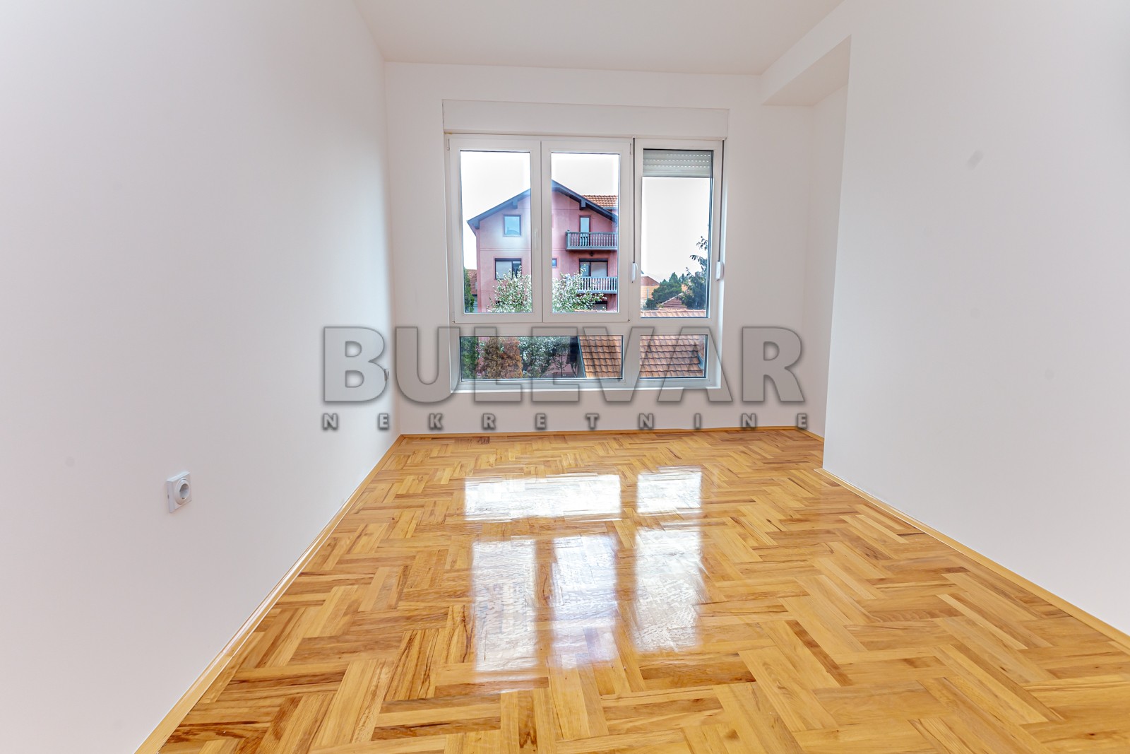 Trosoban stan, 59.39 m2, Pantelej, Borska ID: p-08589 8