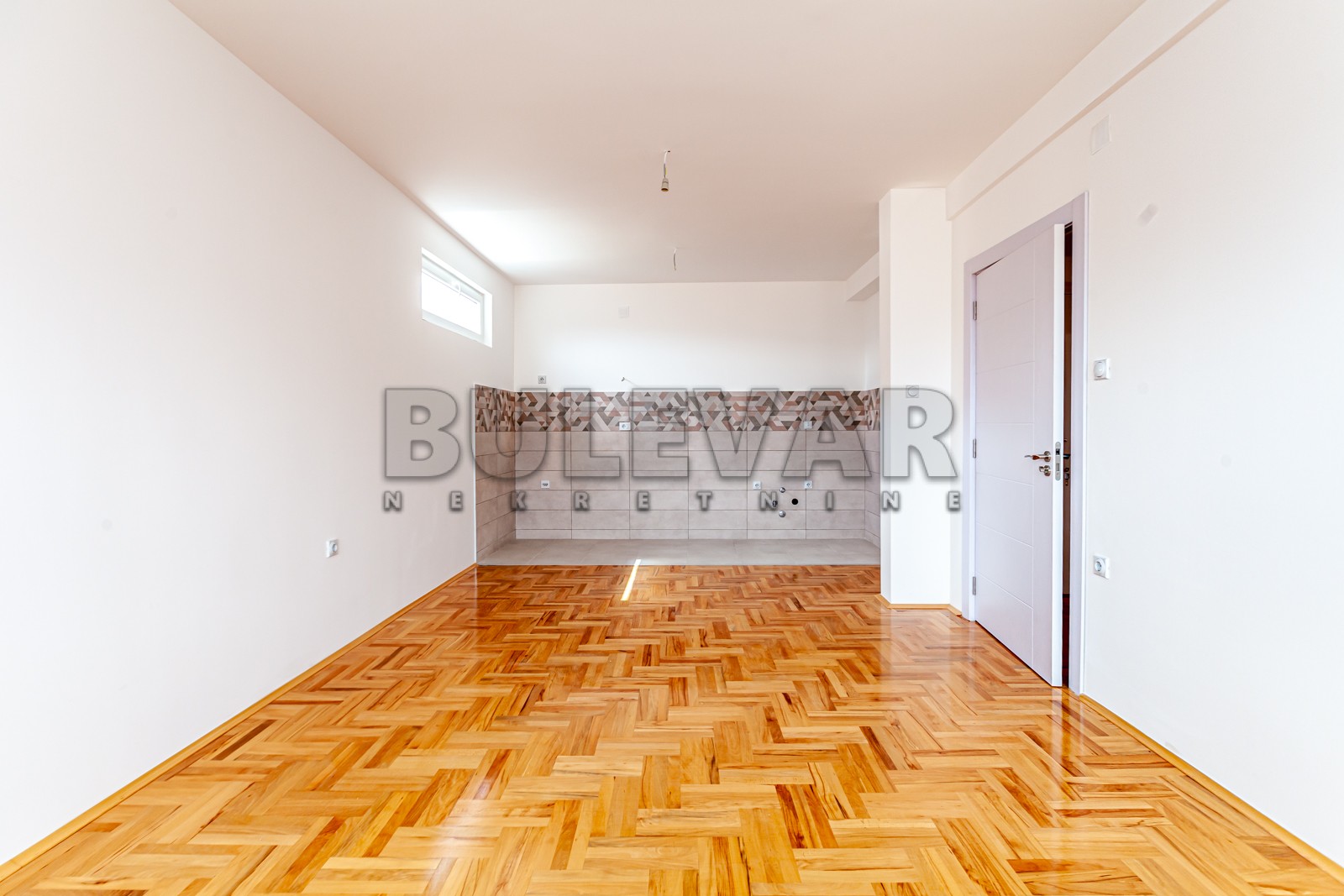 Trosoban stan, 59.72 m2, Pantelej, Borska ID: p-08591 1