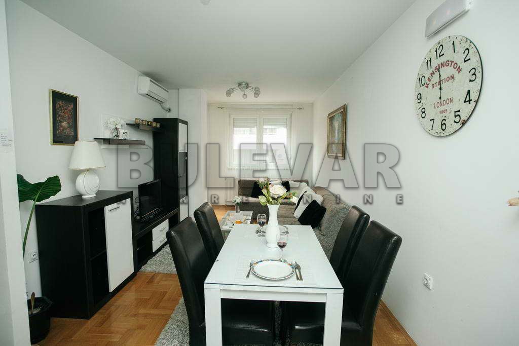 Trosoban stan, 64 m2, Centar, Kej Kola srpskih sestara ID: i-01219 3