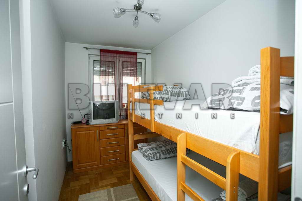 Trosoban stan, 64 m2, Centar, Kej Kola srpskih sestara ID: i-01219 6