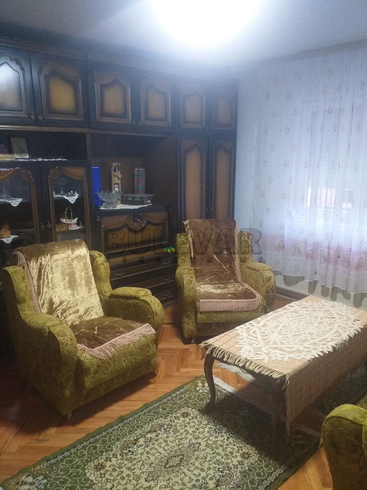 Trosoban stan, 64 m2, Tehnički fakulteti, Miluna Tošića Luna ID: i-08030 4