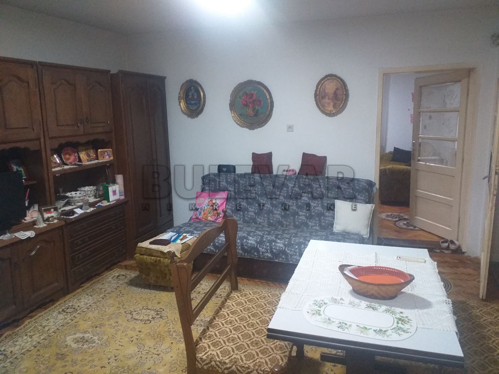 Trosoban stan, 64 m2, Tehnički fakulteti, Miluna Tošića Luna ID: i-08030 5