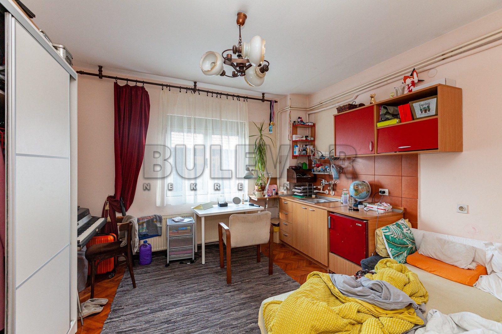 Trosoban stan, 81 m2, Durlan, Kninska ID: p-05014 2