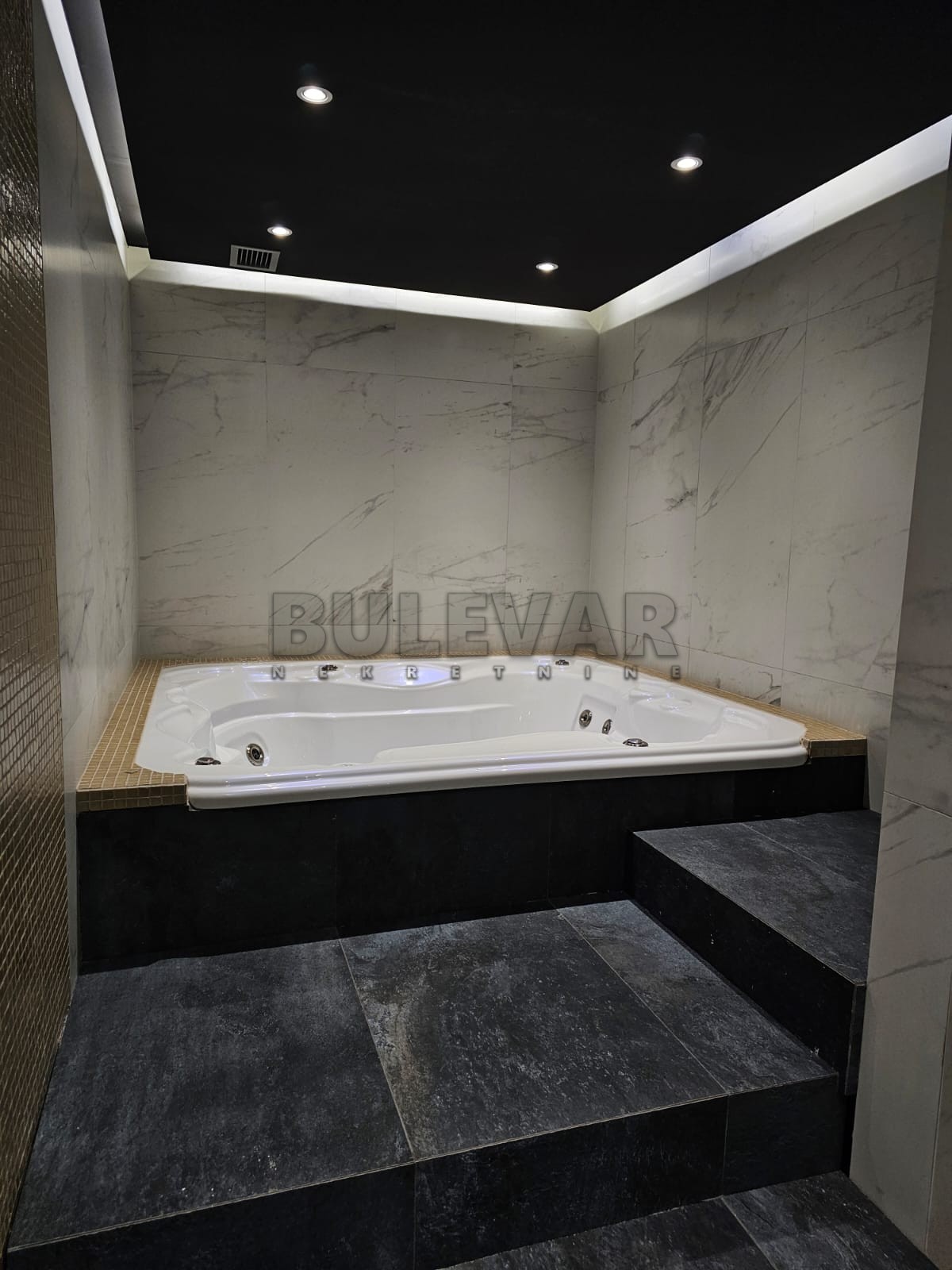 Trosoban stan, 83 m2, Centar, Zlatibor 1 ID: p-010743 11