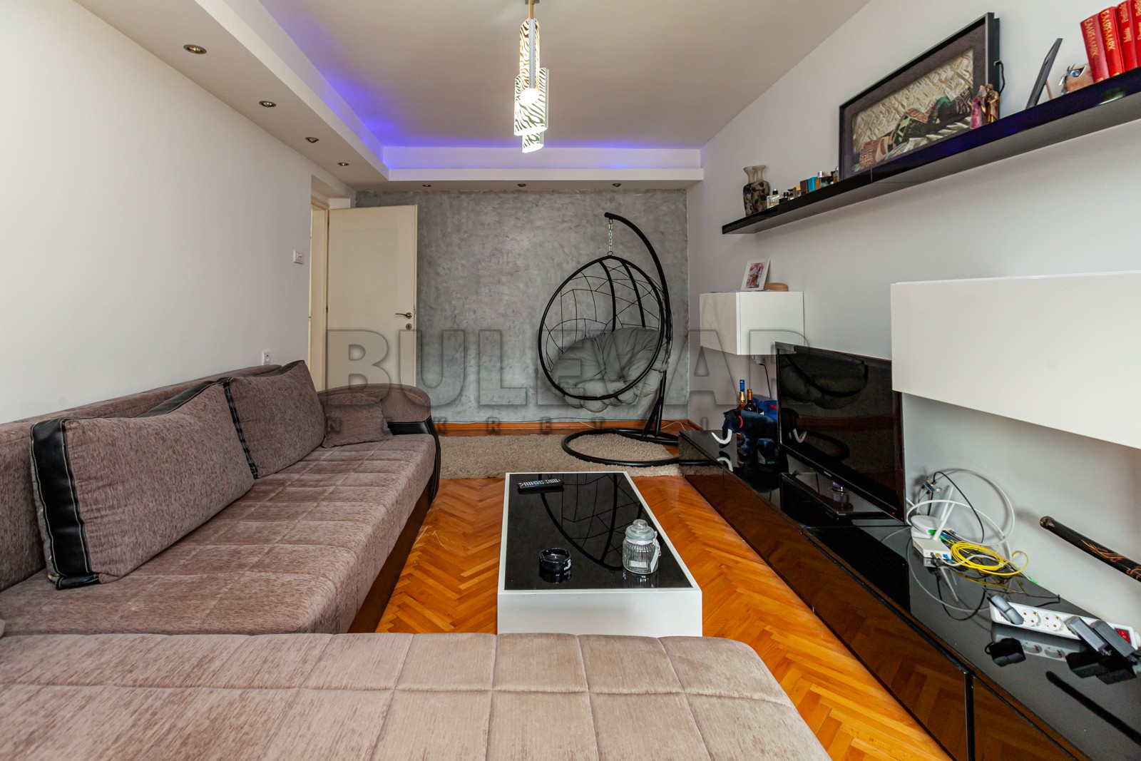 Trosoban stan, 91 m2, Centar, Trg Pavla Stojkovića ID: p-06905 13