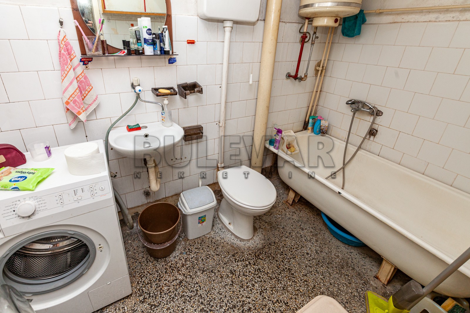 Trosoban stan, 91 m2, Centar, Trg Pavla Stojkovića ID: p-06905 11