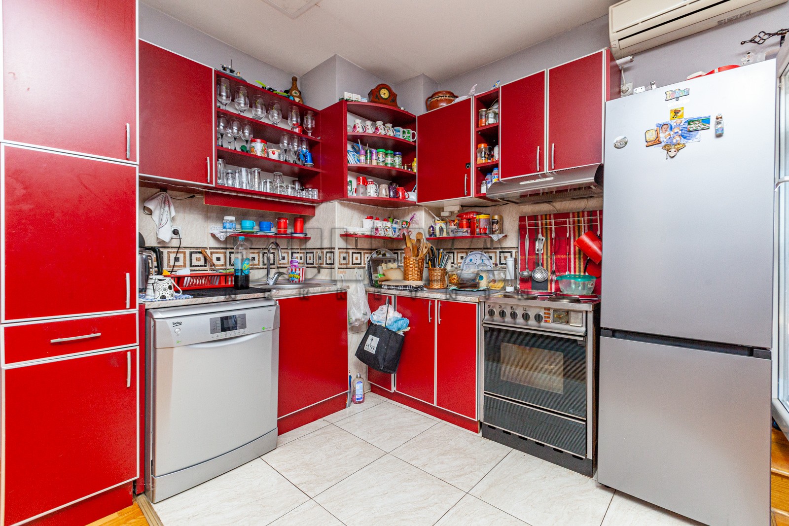 Trosoban stan, 95 m2, Centar, Generala Milojka Lešjanina ID: p-06096 8