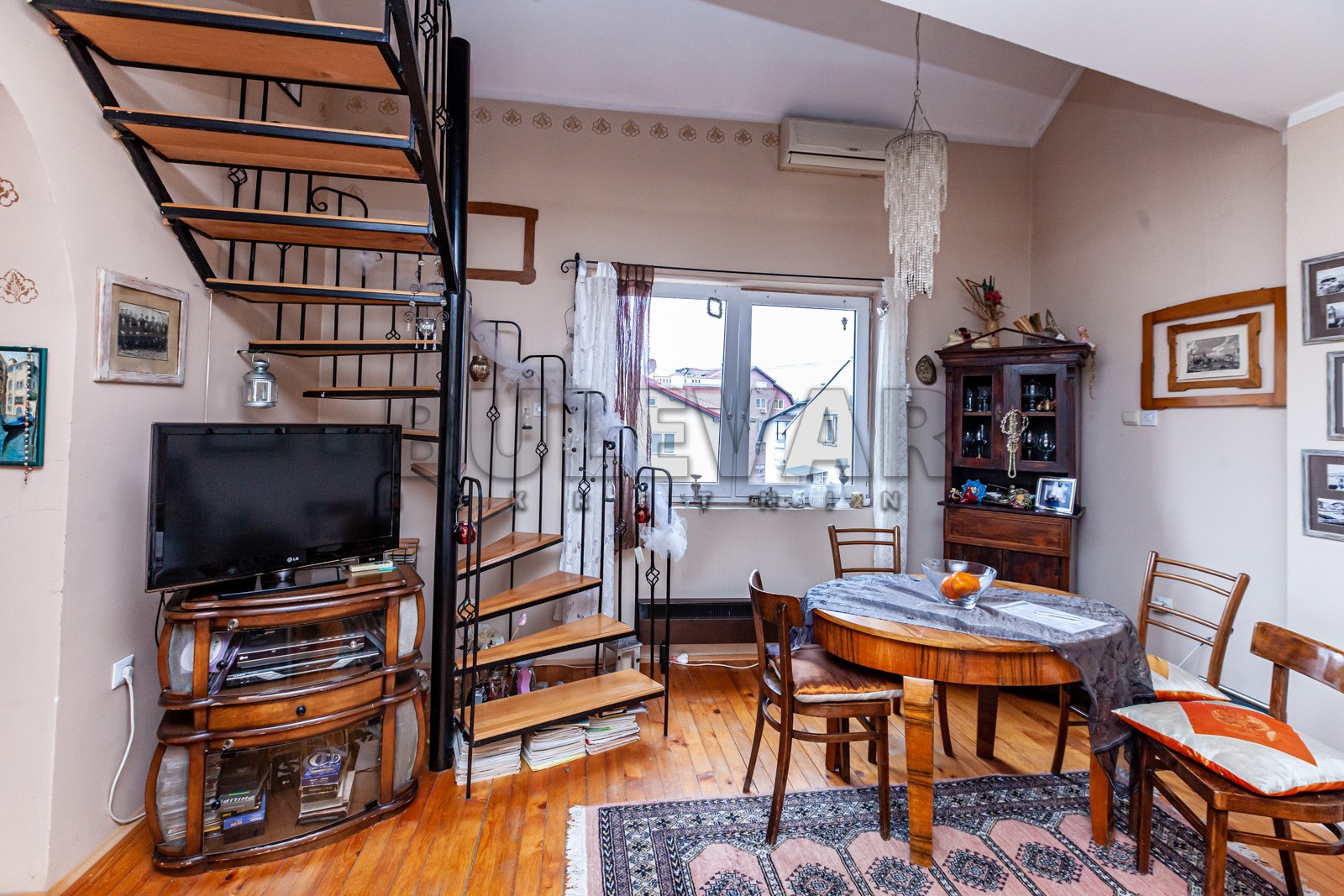 Trosoban stan, 95 m2, Medijana, Rentgenova ID: p-07384 4