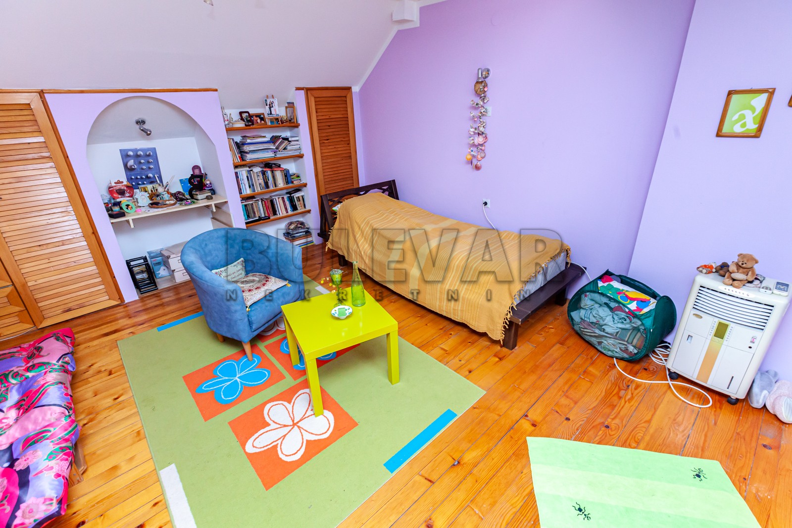 Trosoban stan, 95 m2, Medijana, Rentgenova ID: p-07384 10