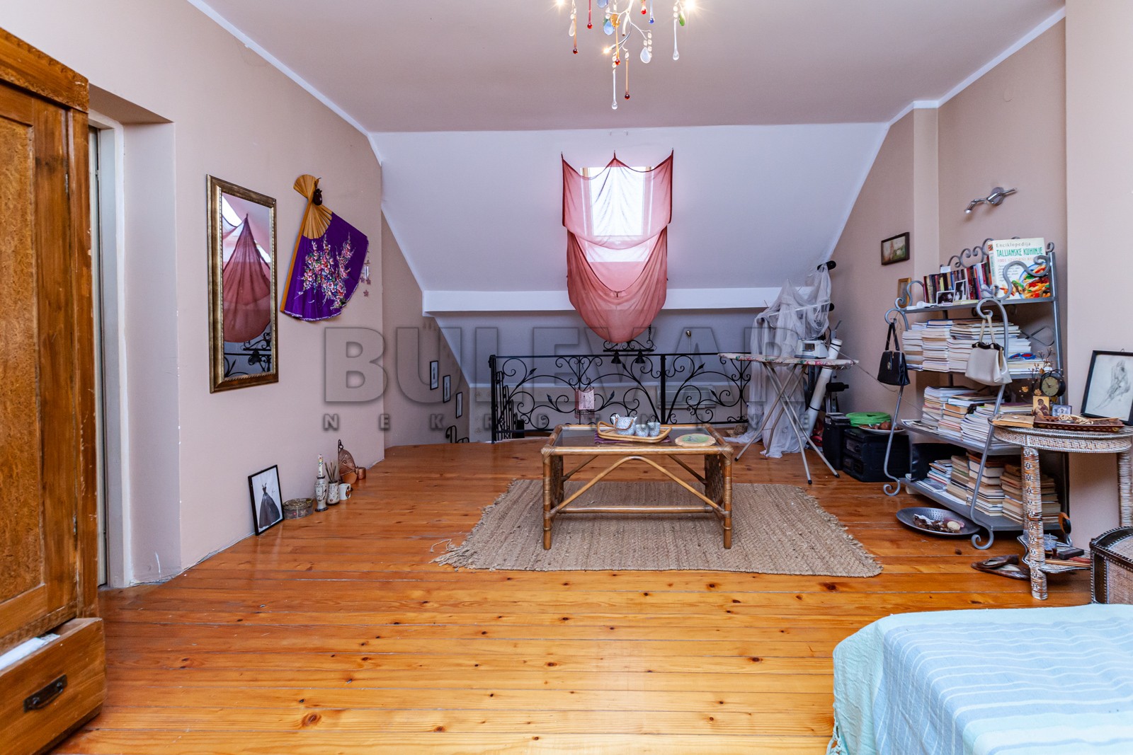 Trosoban stan, 95 m2, Medijana, Rentgenova ID: p-07384 8