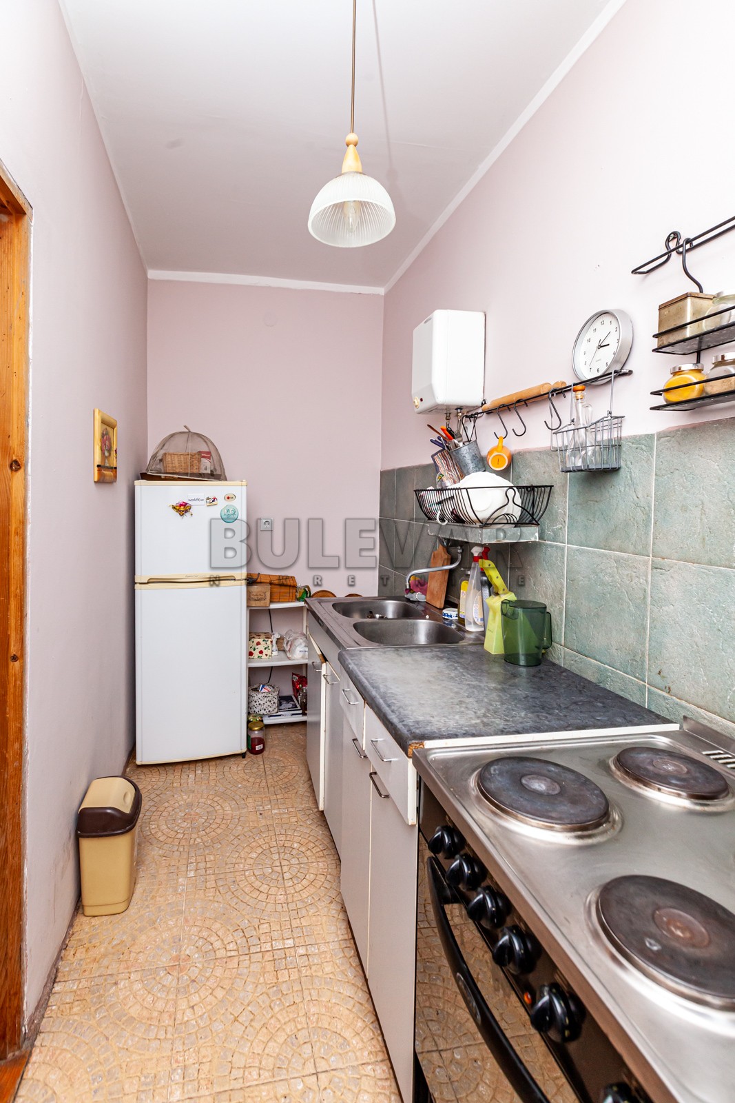 Trosoban stan, 95 m2, Medijana, Rentgenova ID: p-07384 14