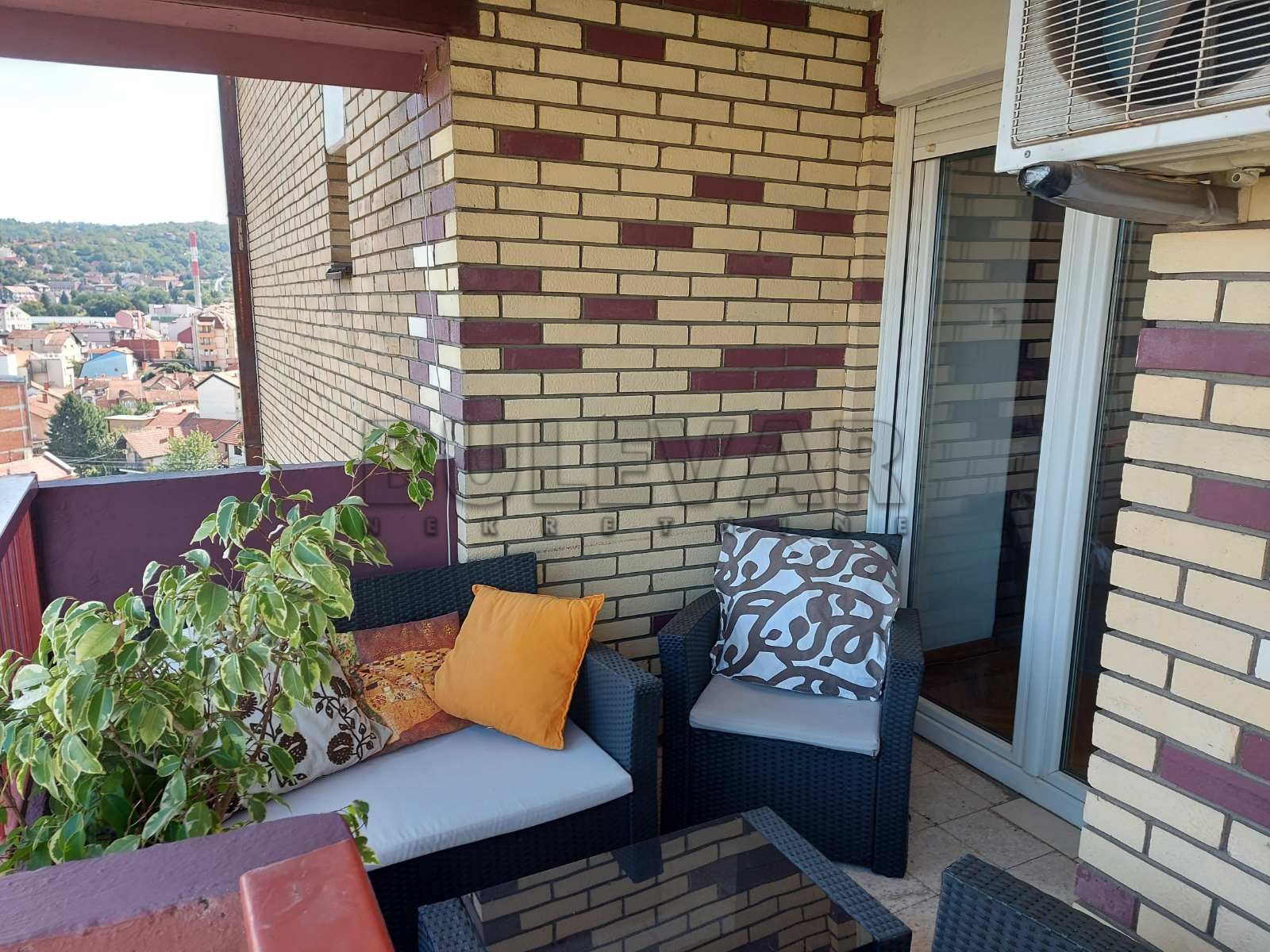 Trosoban stan, 98 m2, Medijana, Trg kralja Aleksandra Ujedinitelja ID: p-06884 8