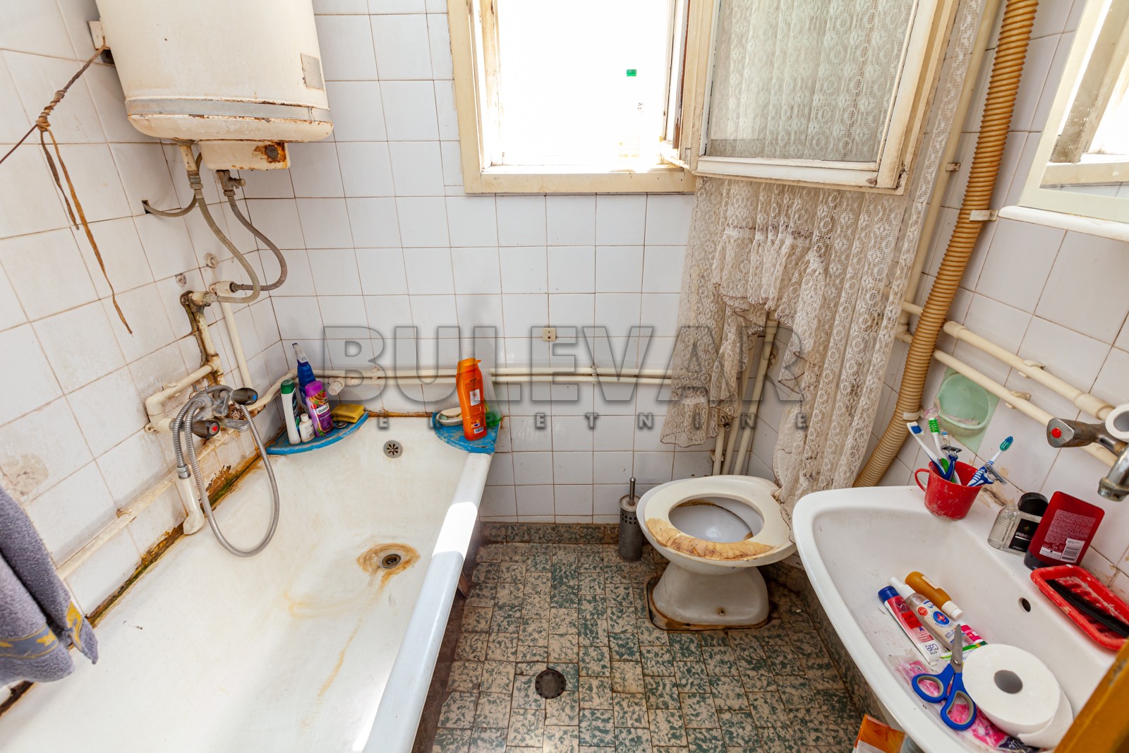 Trosoban stan, 99 m2, Pantelej, Studenička ID: p-06469 6