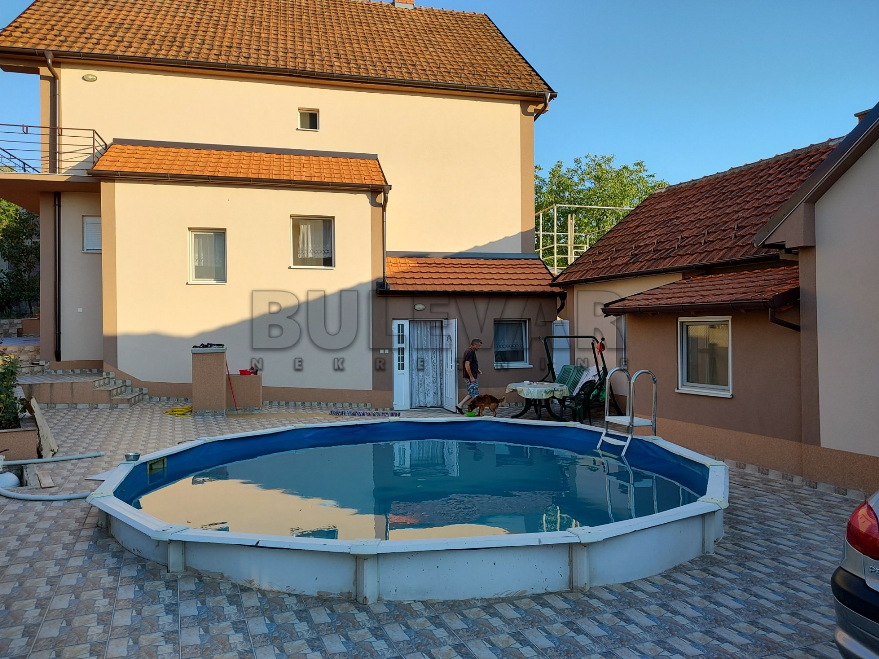 Trosobna kuća, 200 m2, Hajduk Veljkova ID: p-06376 15