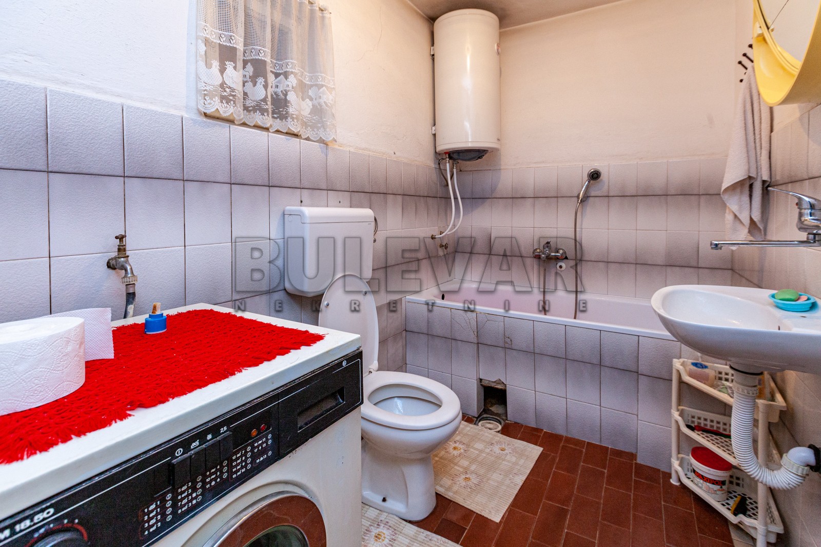 Trosobna kuća, 95 m2, Centar, Vardarska ID: p-04756 5