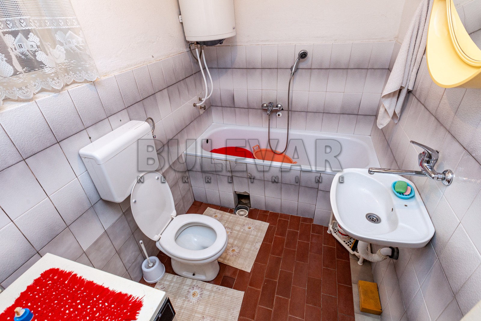 Trosobna kuća, 95 m2, Centar, Vardarska ID: p-04756 6