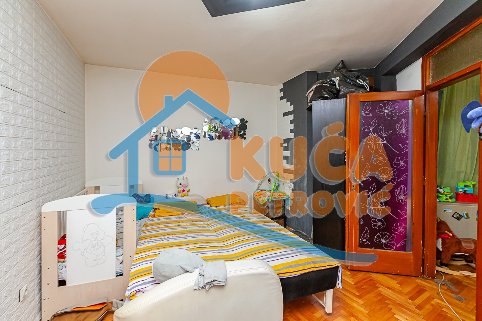 četvorosoban stan, 100 m2, Centar, Sinđelićev trg ID: p-010779 4
