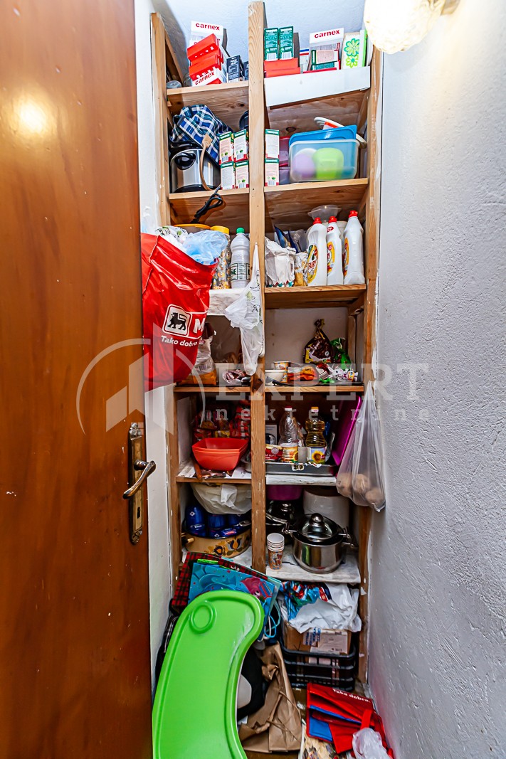 četvorosoban stan, 100 m2, Centar, Sinđelićev trg ID: p-010779 18