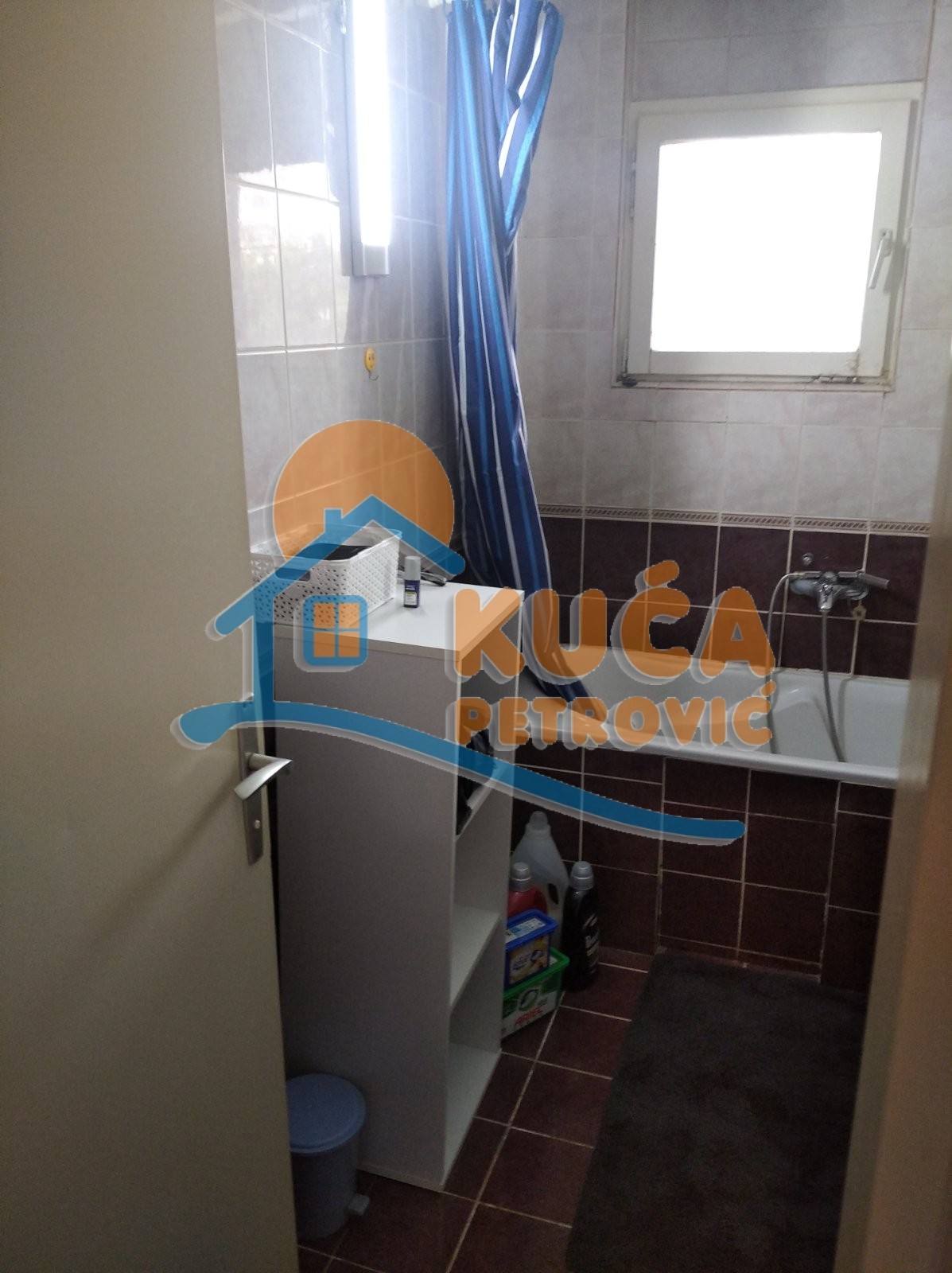 četvorosoban stan, 102 m2, Marger, Obrenovićeva ID: p-05893 21