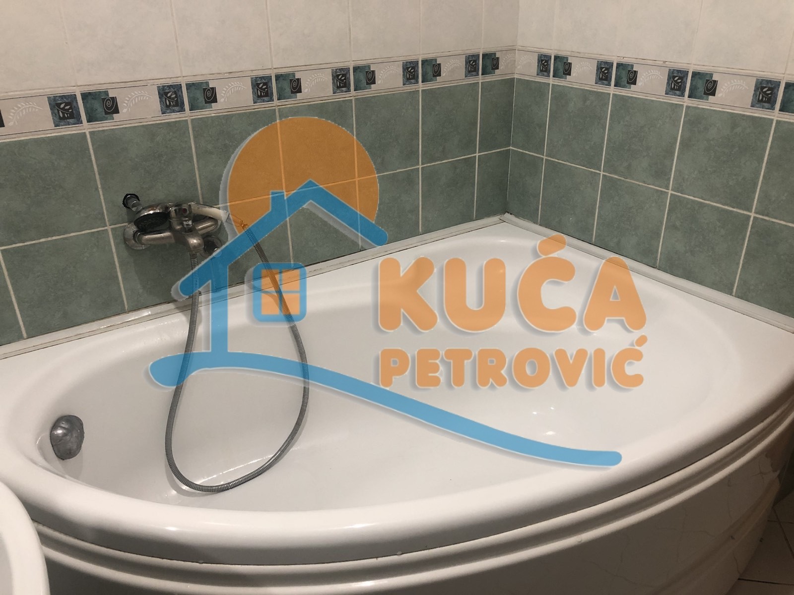 četvorosoban stan, 105 m2, Duvanište, Radoja Dakića ID: i-07080 18