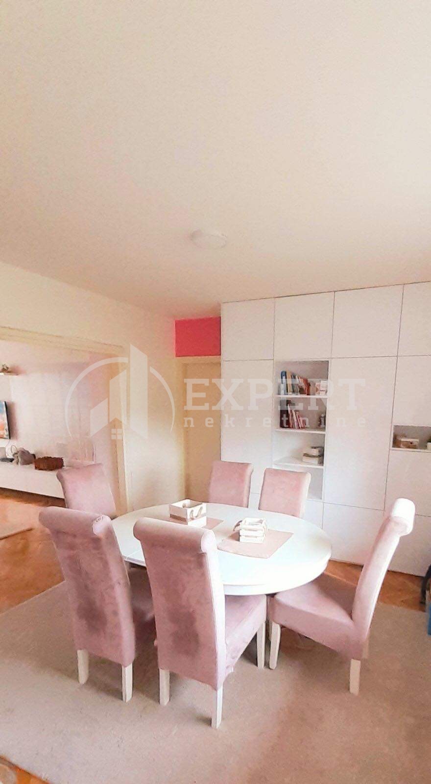 četvorosoban stan, 115 m2, Centar, Trg kralja Aleksandra Ujedinitelja ID: p-09148 8