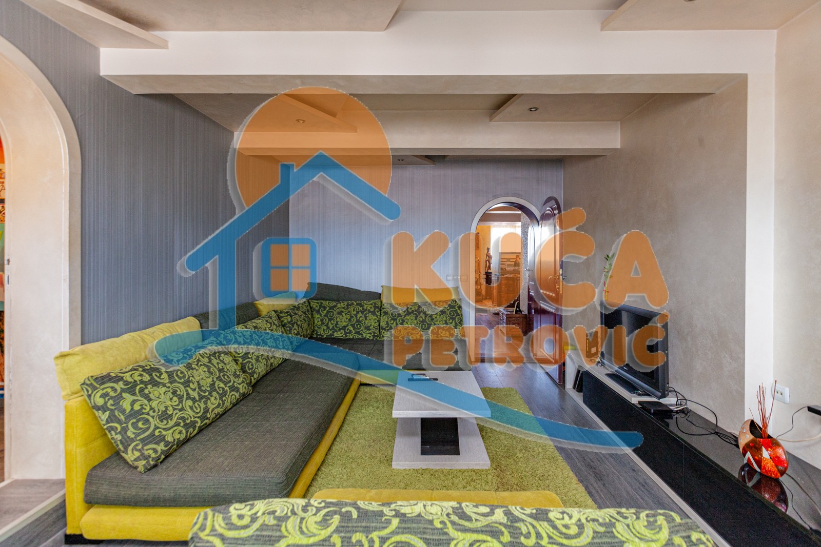 četvorosoban stan, 120 m2, Centar, Kralja Stefana Prvovenčanog ID: p-06061 19
