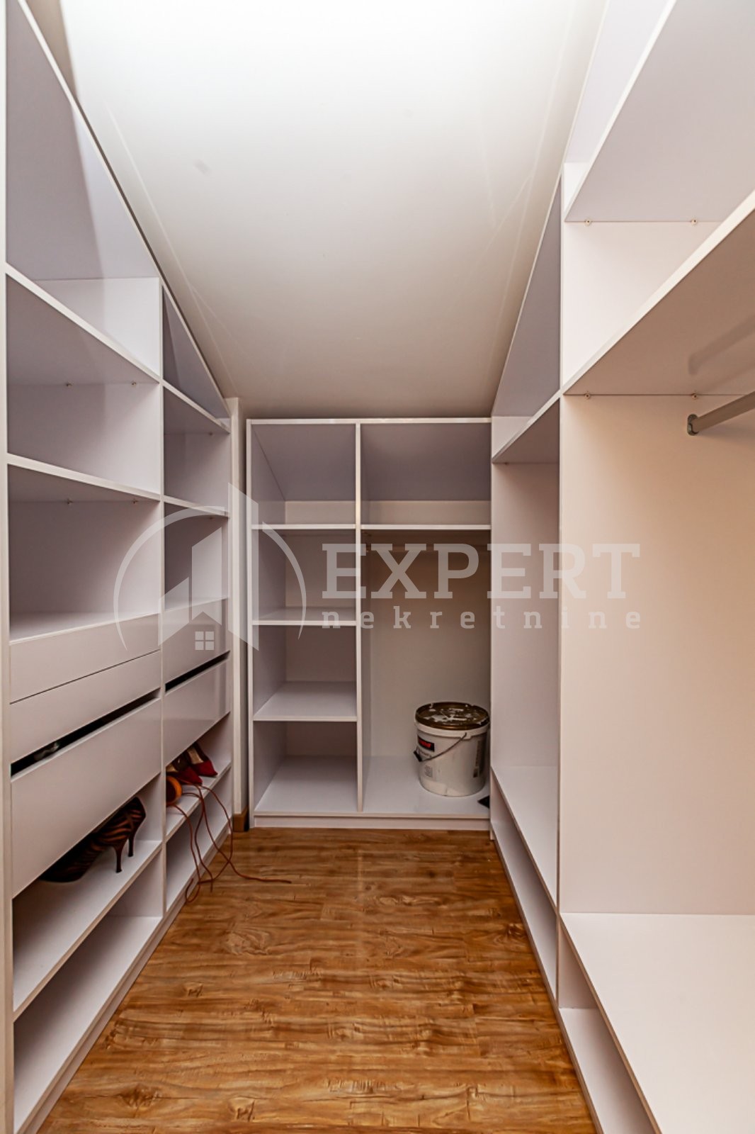 četvorosoban stan, 142 m2, Ćele kula, Nikole Kopernika ID: p-011262 7