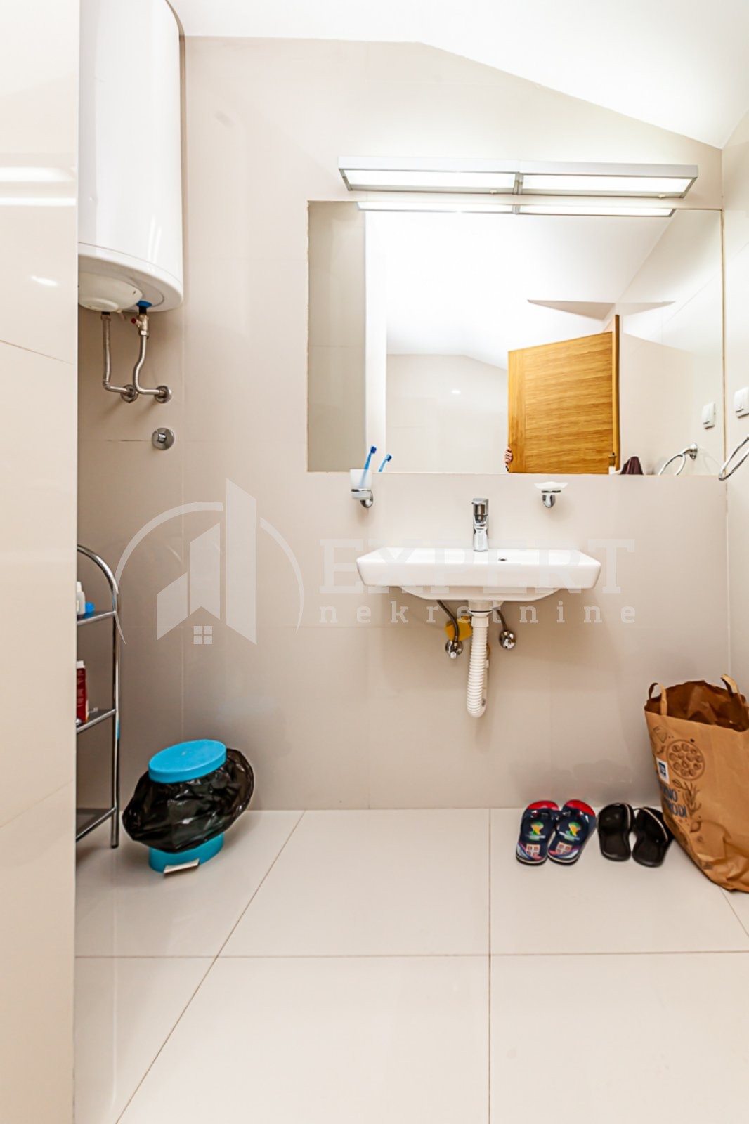 četvorosoban stan, 142 m2, Ćele kula, Nikole Kopernika ID: p-011262 14