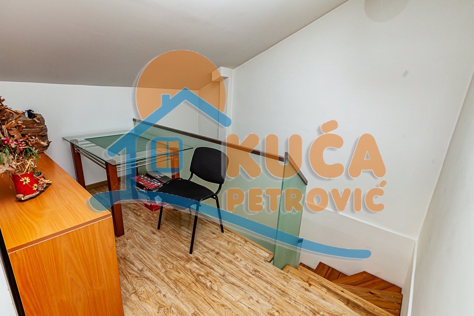 četvorosoban stan, 142 m2, Ćele kula, Nikole Kopernika ID: p-011262 8